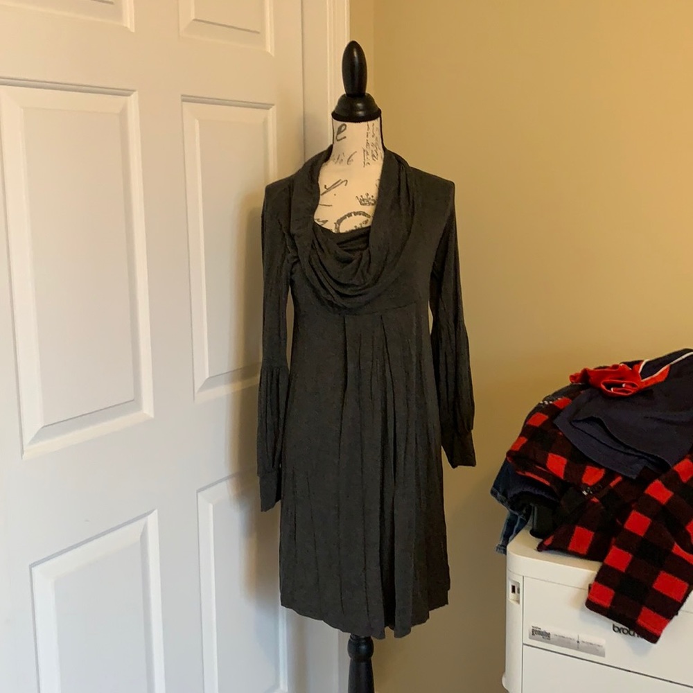 Holiday maternity dress size medium